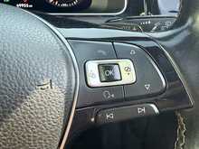 Volkswagen Golf TSI - U6217