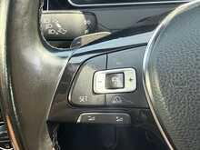 Volkswagen Golf TSI - U6217