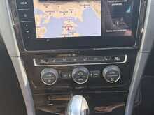 Volkswagen Golf TSI - U6217