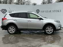 Toyota RAV4 D-4D Invincible - U6413