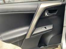 Toyota RAV4 D-4D Invincible - U6413