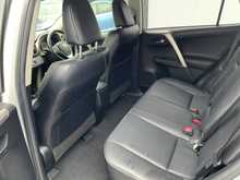 Toyota RAV4 D-4D Invincible - U6413