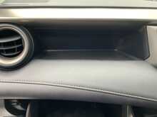 Toyota RAV4 D-4D Invincible - U6413