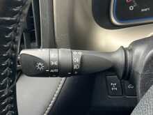 Toyota RAV4 D-4D Invincible - U6413