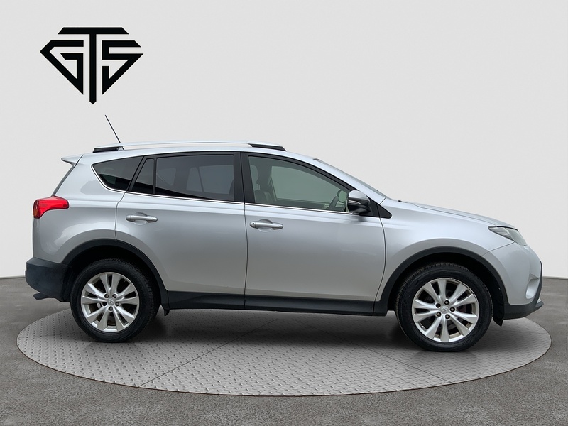 Toyota RAV4 D-4D Invincible - U6413