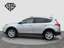 Toyota RAV4 D-4D Invincible - U6413
