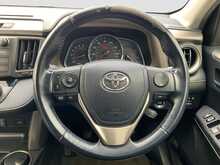 Toyota RAV4 D-4D Invincible - U6413