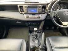 Toyota RAV4 D-4D Invincible - U6413