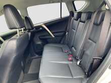 Toyota RAV4 D-4D Invincible - U6413