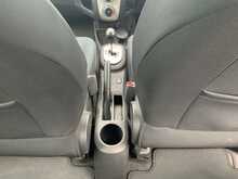 Toyota Yaris T3 - U6516