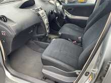 Toyota Yaris T3 - U6516