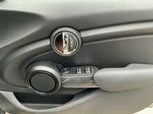 MINI Hatch Cooper Classic - U6570