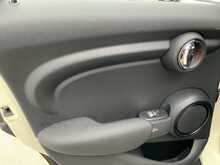 MINI Hatch Cooper Classic - U6570