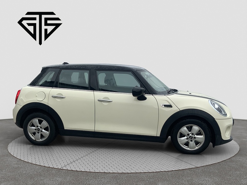 MINI Hatch Cooper Classic - U6570