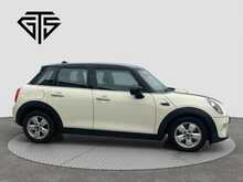 MINI Hatch Cooper Classic - U6570