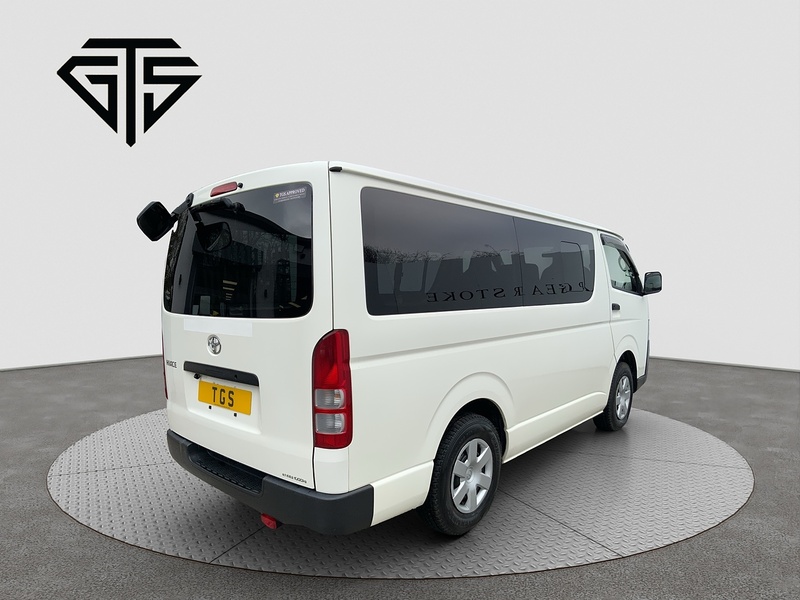 Toyota HiAce DX 4WD - U6709