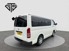 Toyota HiAce DX 4WD - U6709