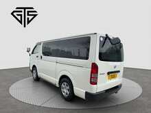 Toyota HiAce DX 4WD - U6709