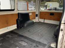 Toyota HiAce DX 4WD - U6709