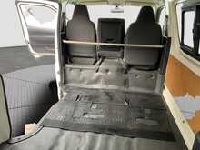 Toyota HiAce DX 4WD - U6709