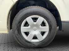 Toyota HiAce DX 4WD - U6709