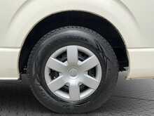 Toyota HiAce DX 4WD - U6709