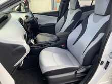 Toyota Prius Vvt-I Active - U6726