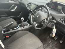 Peugeot 308 BlueHDi Active - U6831
