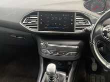 Peugeot 308 BlueHDi Active - U6831
