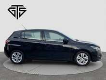 Peugeot 308 BlueHDi Active - U6831