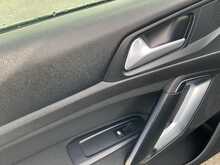 Peugeot 308 BlueHDi Active - U6831