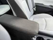 Toyota Prius Vvt-I Business Edition - U7419