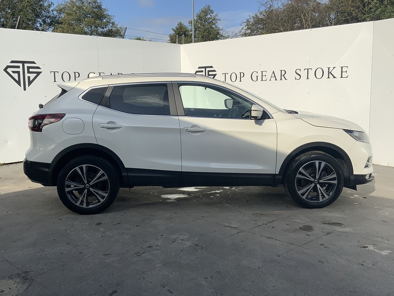 Nissan Qashqai dCi N-Connecta - U7439