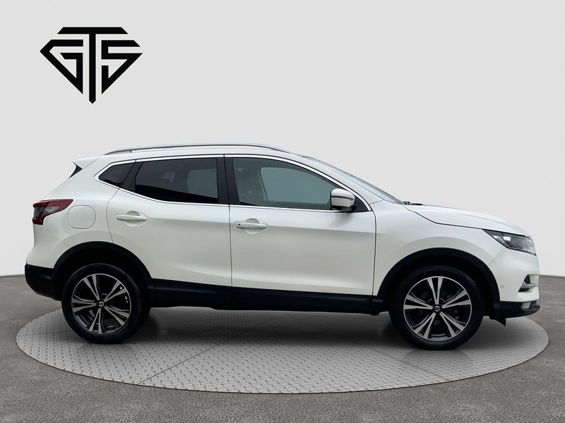 Nissan Qashqai dCi N-Connecta - U7439