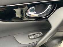 Nissan Qashqai dCi N-Connecta - U7439