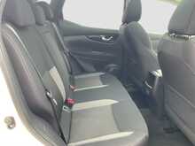 Nissan Qashqai dCi N-Connecta - U7439