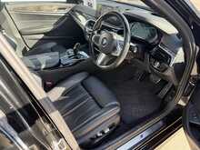 BMW 523D Touring M-Sports - U7515