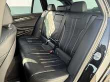 BMW 523D Touring M-Sports - U7515