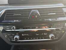 BMW 523D Touring M-Sports - U7515