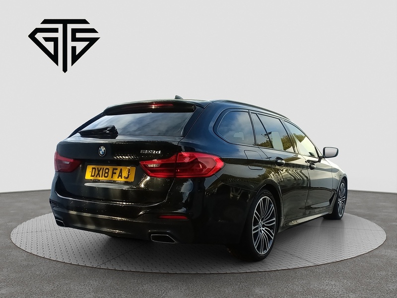 BMW 523D Touring M-Sports - U7515
