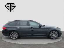 BMW 523D Touring M-Sports - U7515