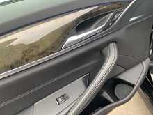 BMW 523D Touring M-Sports - U7515