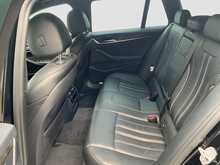 BMW 523D Touring M-Sports - U7515