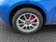 Porsche Macan Turbo Pdk - U7516