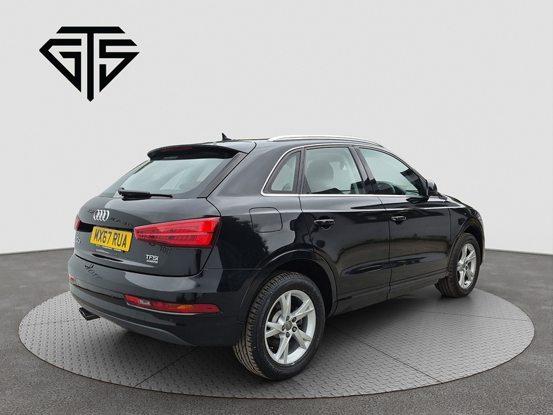Audi Q3 2.0TFSI Quattro - U7638