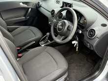 Audi A1 TFSI SE - U7654