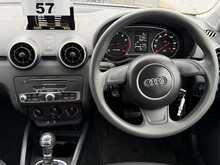 Audi A1 TFSI SE - U7654
