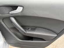 Audi A1 TFSI SE - U7654