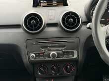 Audi A1 TFSI SE - U7654