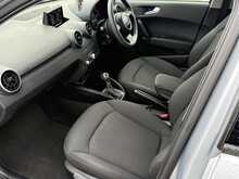 Audi A1 TFSI SE - U7654